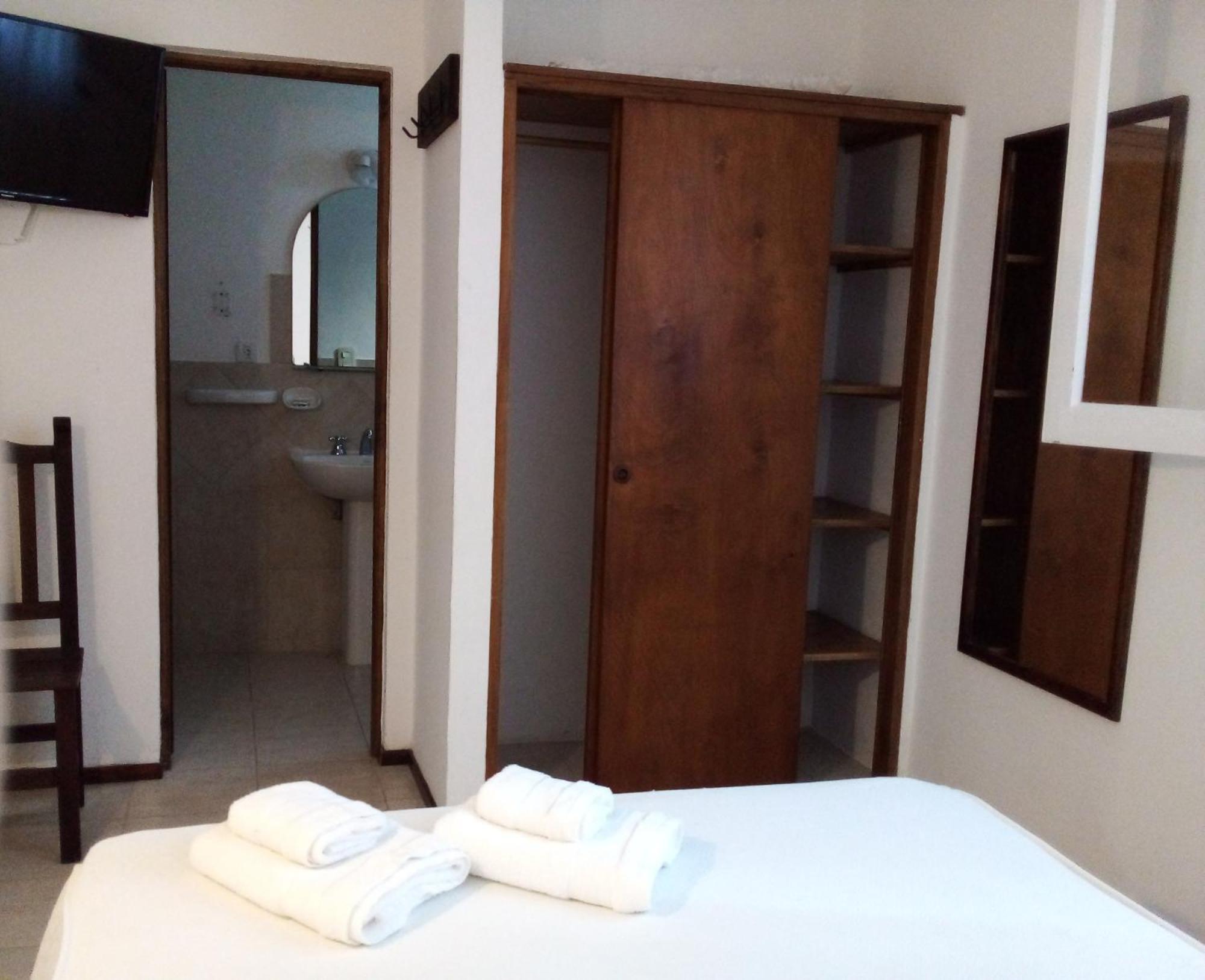 Hosteria Sajonia Villa Gesell Eksteriør billede